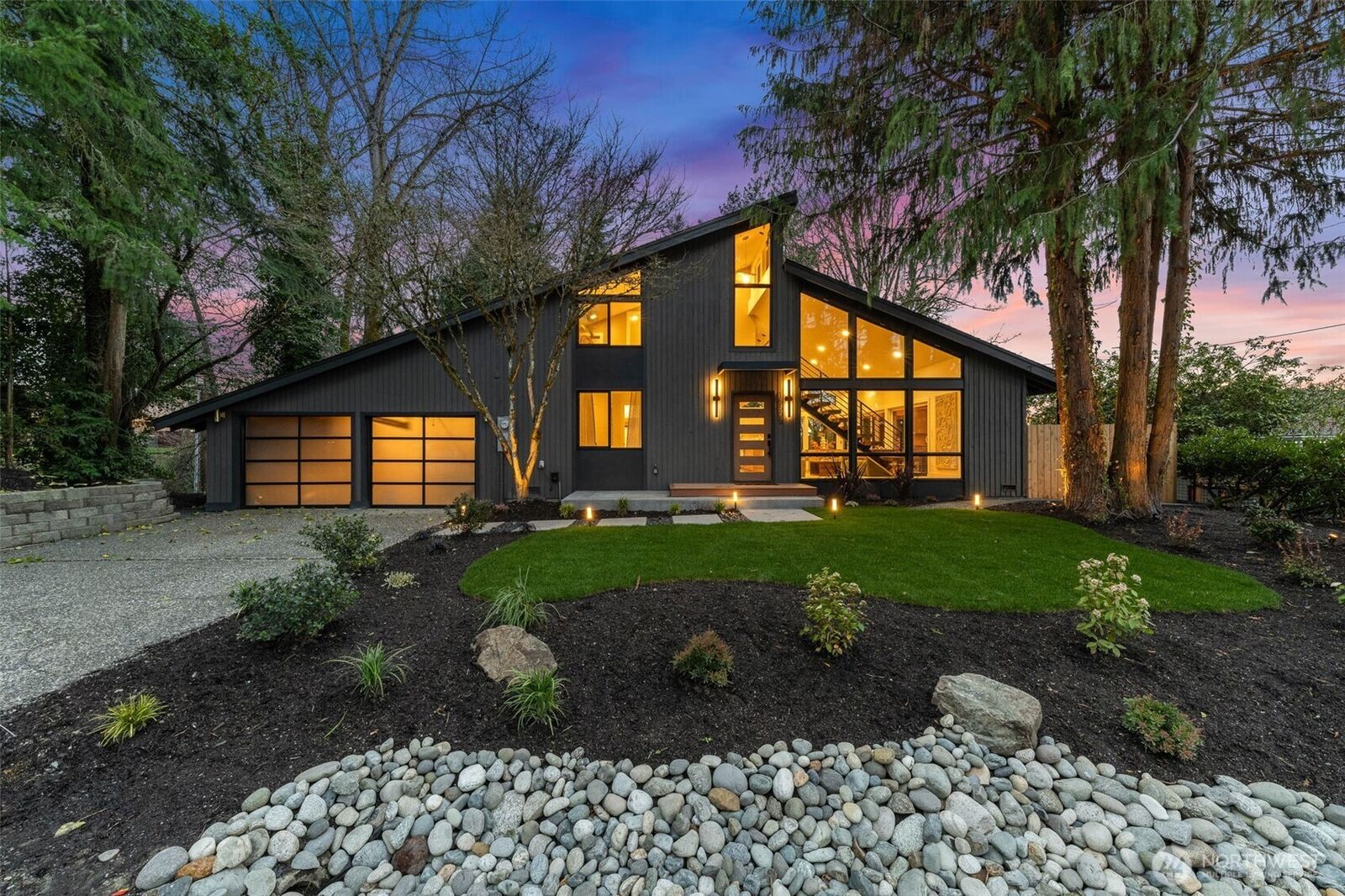 Property Photo:  15505  62nd Place NE  WA 98028 