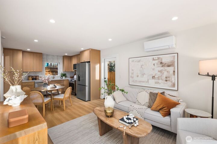 Property Photo: 4521 47th Avenue SW B WA 98116