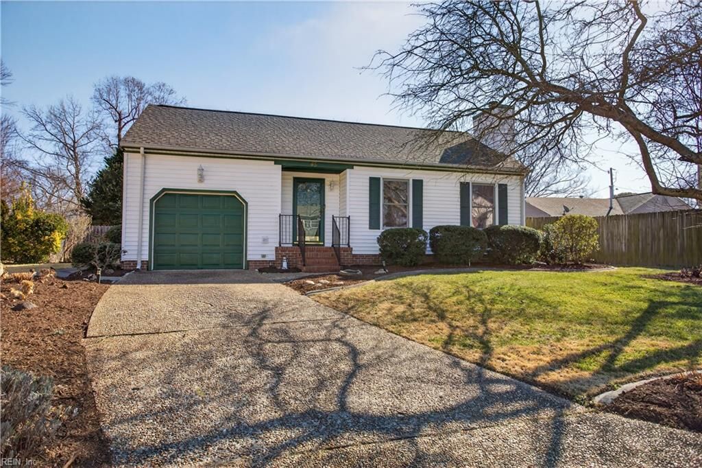 Property Photo:  45 Crestwood Dr  VA 23601 