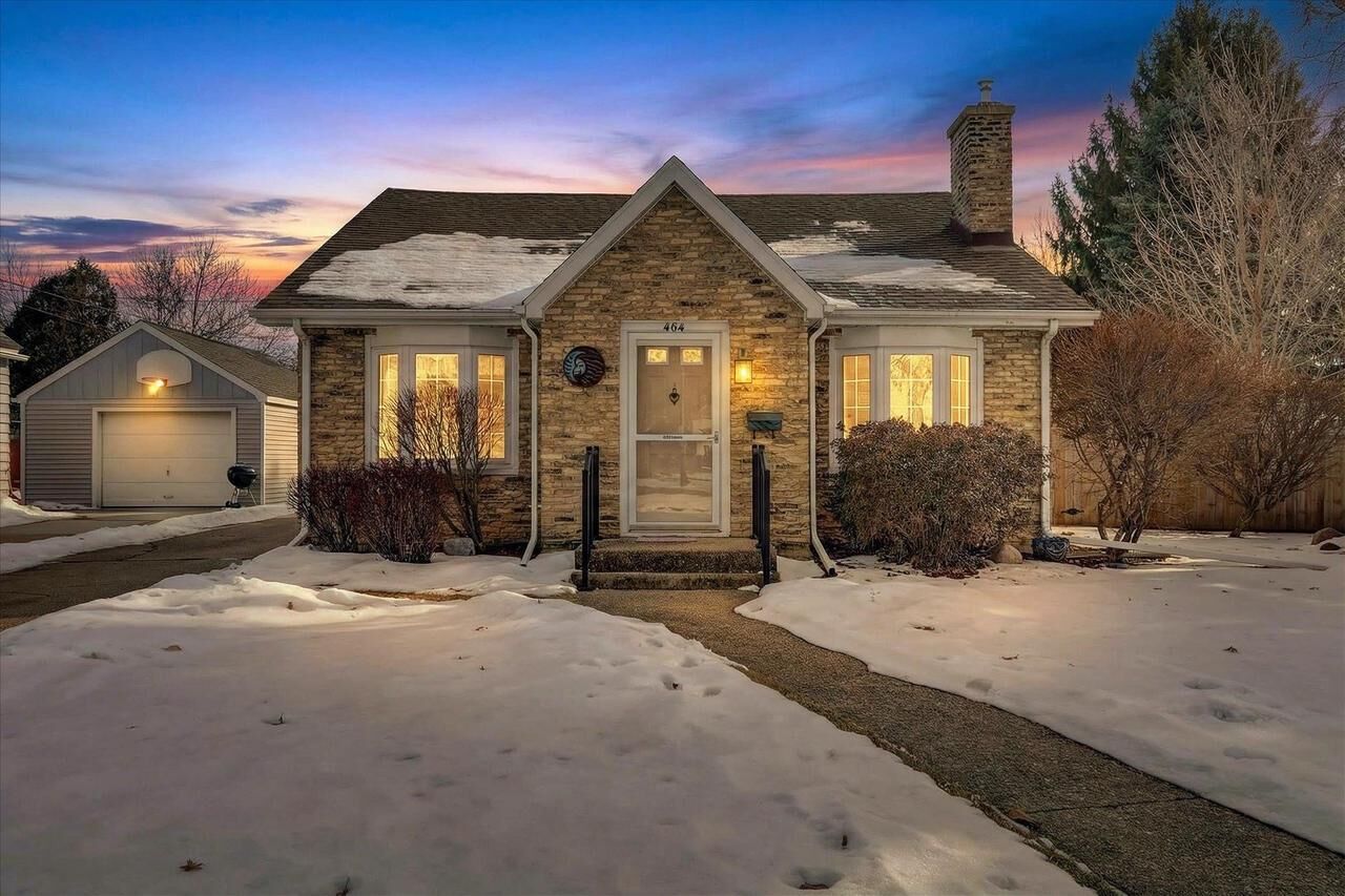 Property Photo:  464 North Pine Street  WI 53548 