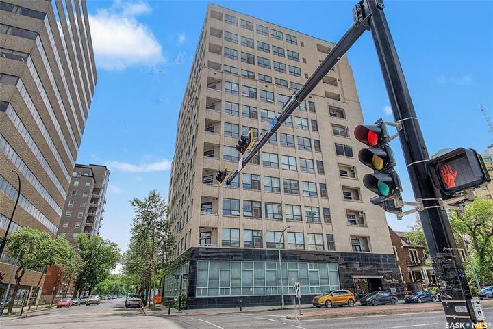 1901 Victoria Avenue 805 — photo 1