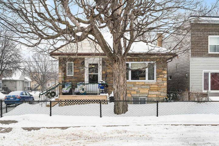 Property Photo:  201 Ethel Street  ON K1L 5X1 
