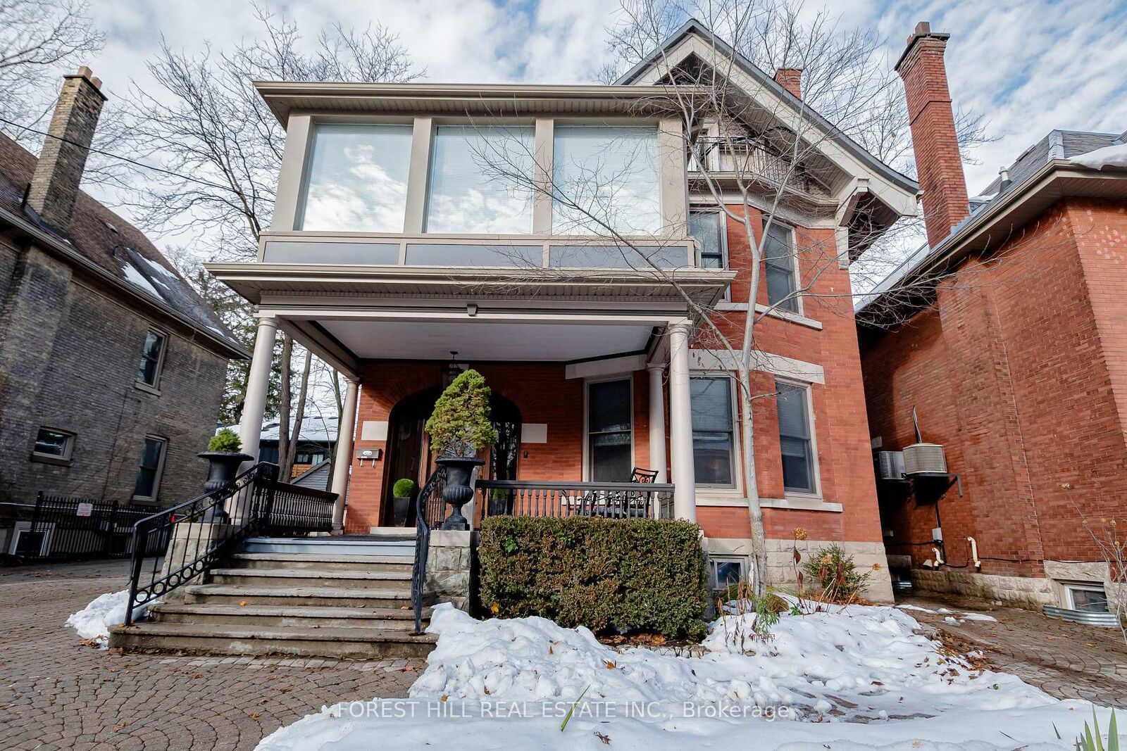 Property Photo:  98 Central Avenue  ON N6A 1M4 
