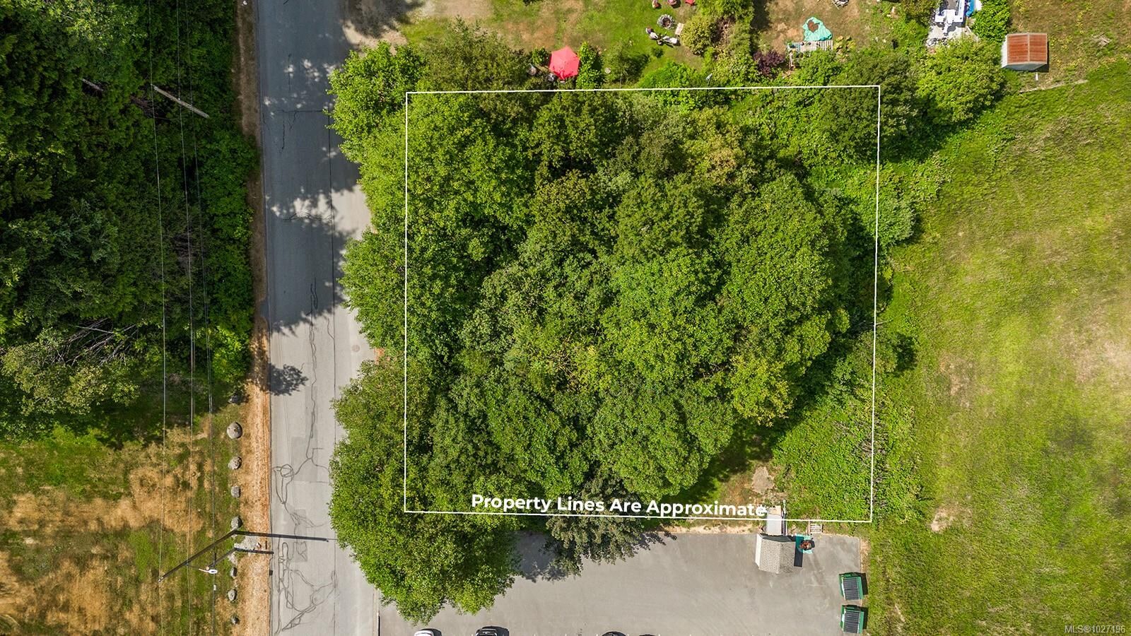 Property Photo:  581 Macmillan Dr  BC V0P 1R0 