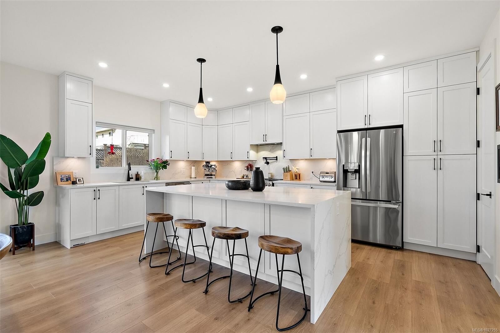 Property Photo:  4240 Springridge Cres  BC V8Z 4Y8 