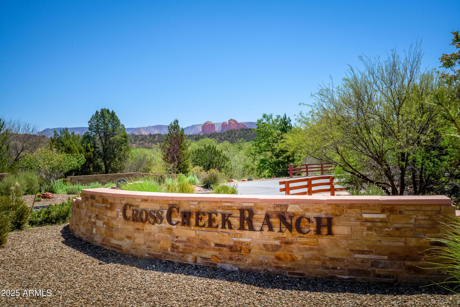Property Photo: 240 Cross Creek Circle 71 AZ 86336