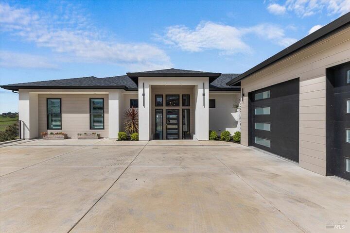 Property Photo: 3623 Crescent Circle CA 95403