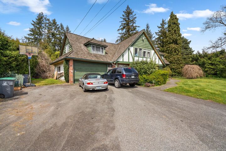 Property Photo: 14633 56 Avenue BC V3S 1B6