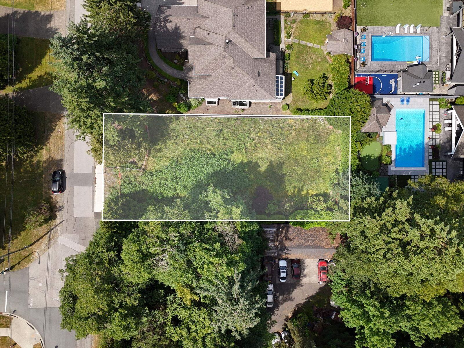 Property Photo: 3862 156 Avenue BC V3Z 0G7