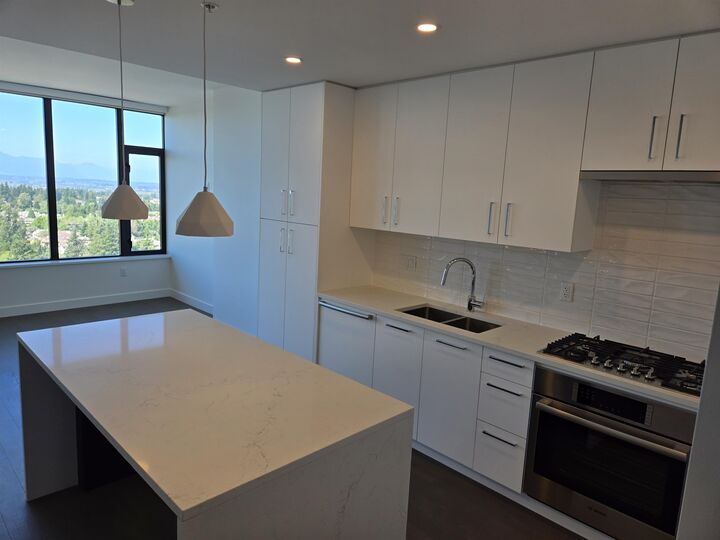 1588 Johnston Road 2001 — photo 1