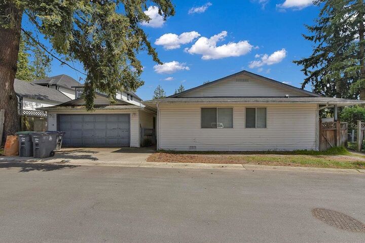 12835 60 Avenue — photo 1