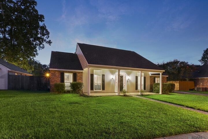 Property Photo:  5364 River Meadow Dr  LA 70820 