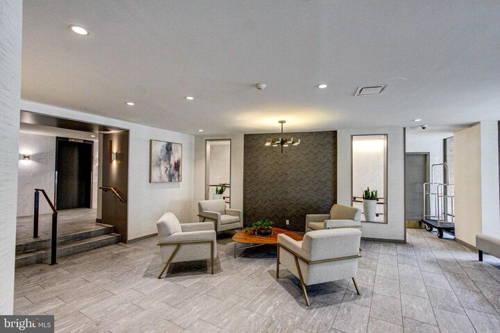 Property Photo: 1655 Oakwood Drive Condo 403 PA 19072