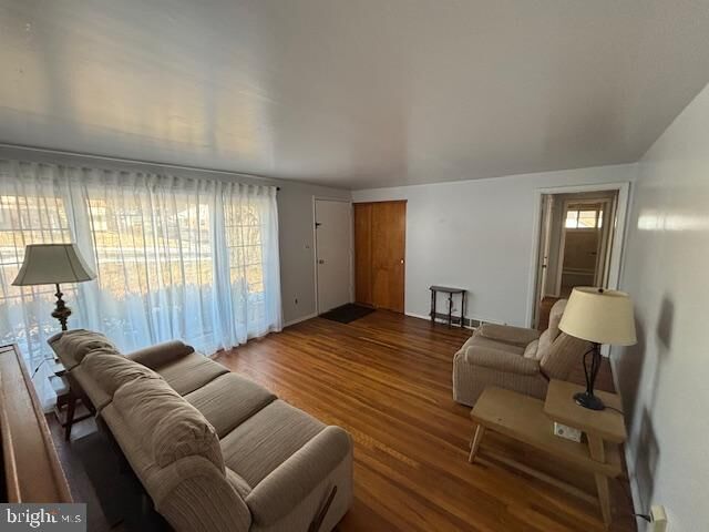 Property Photo:  2213 S Lee Lane  PA 19014 