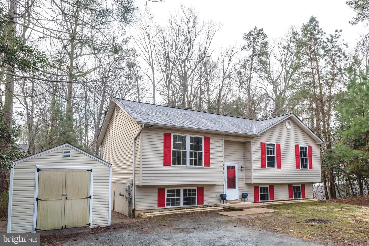 Property Photo:  1101 Cattle Drive Lane  MD 20657 