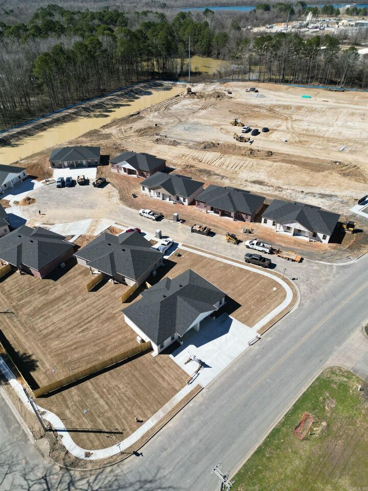 Property Photo:  1600 Crosswood Court  AR 72015 