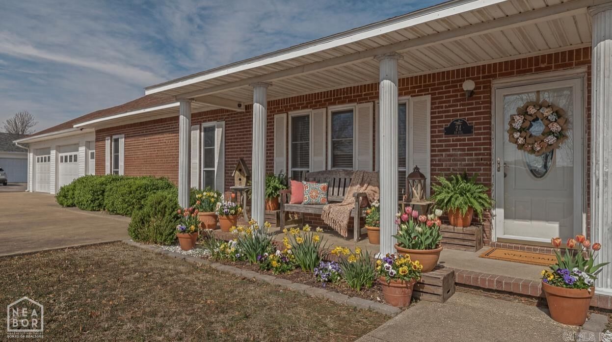 Property Photo:  24 County Road 1411  AR 72422 