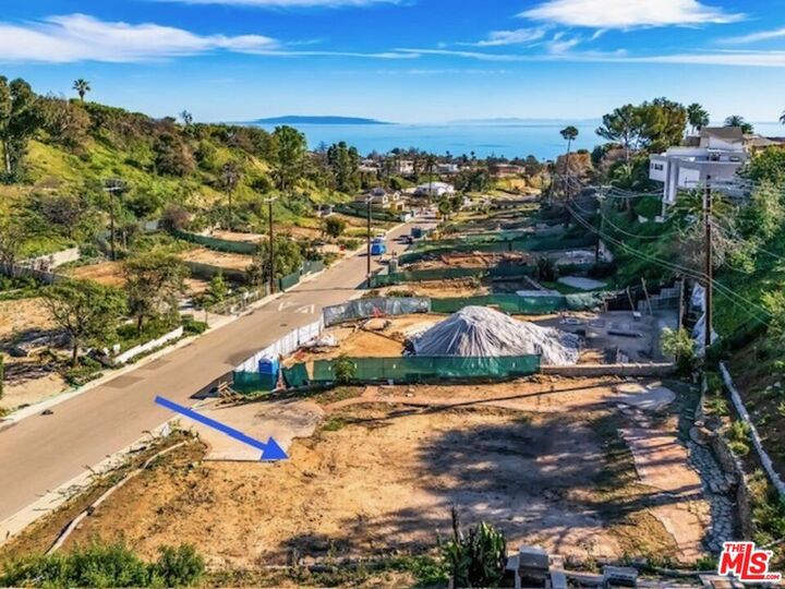 Property Photo:  847 Jacon Way  CA 90272 