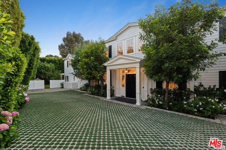 Property Photo: 491 N Tigertail Rd CA 90049