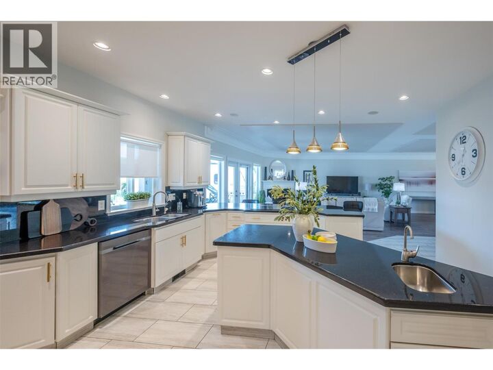 Property Photo: 5091 Croil Avenue BC V0H 1Z9