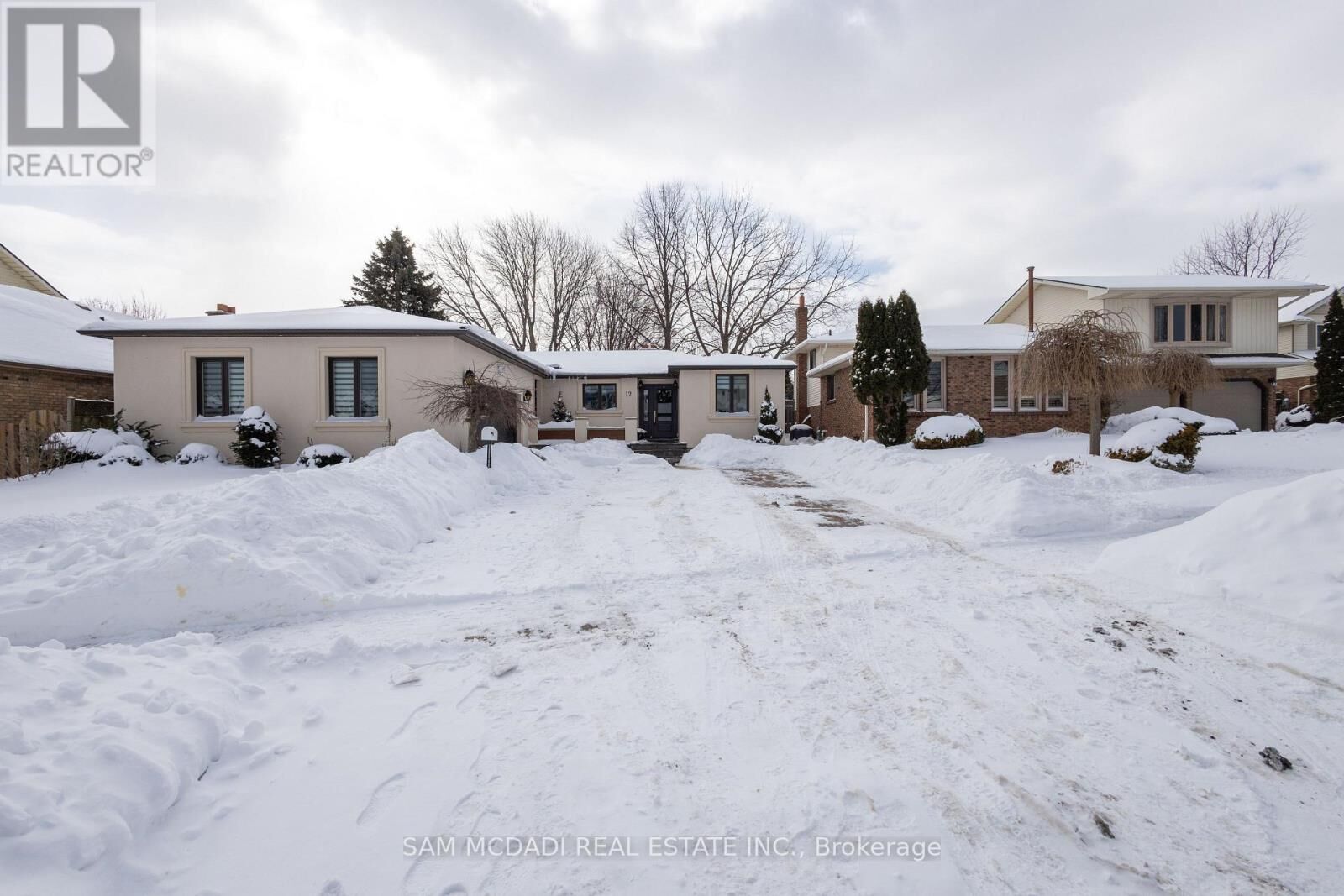 Property Photo:  12 Cheval Drive  ON L3M 4P9 