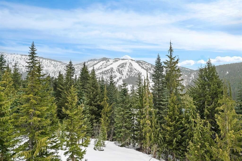 Property Photo:  47065 Snowmist Drive  BC V0M 1A1 