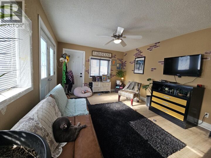 Property Photo: 304 100 Avenue BC V1G 1V5