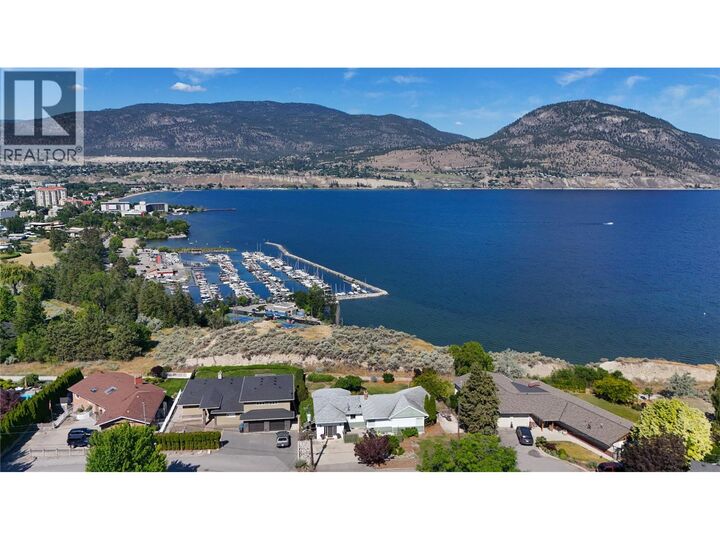 Property Photo: 198 Bankview Place BC V2A 1B4