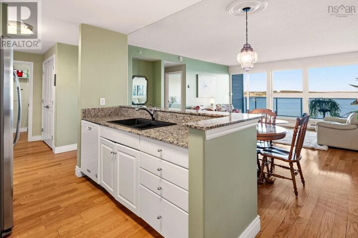 Property Photo: 647 Bedford Highway 304 NS B3M 0A5