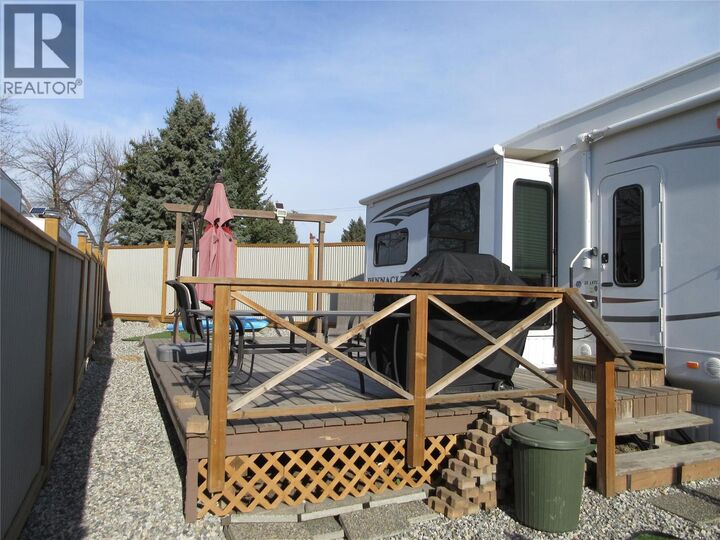 Property Photo:  415 Commonwealth Road 22  BC V4V 1P4 