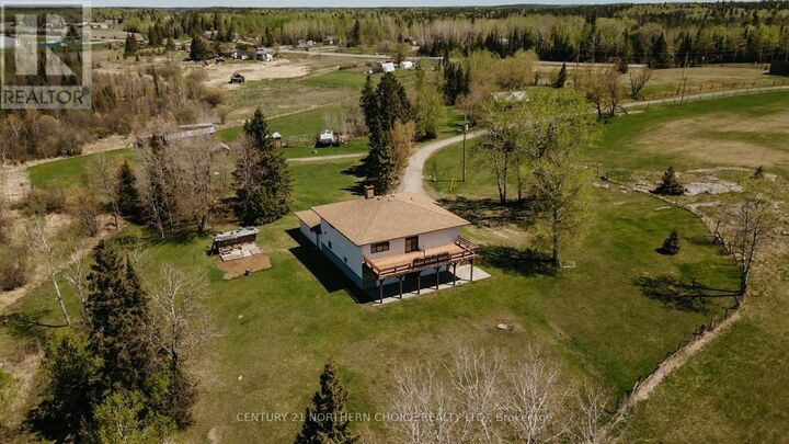 Property Photo: 996 Redditt Road ON P9N 0E3