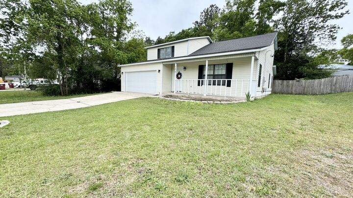 Property Photo:  120 Palmetto Drive  FL 32539 