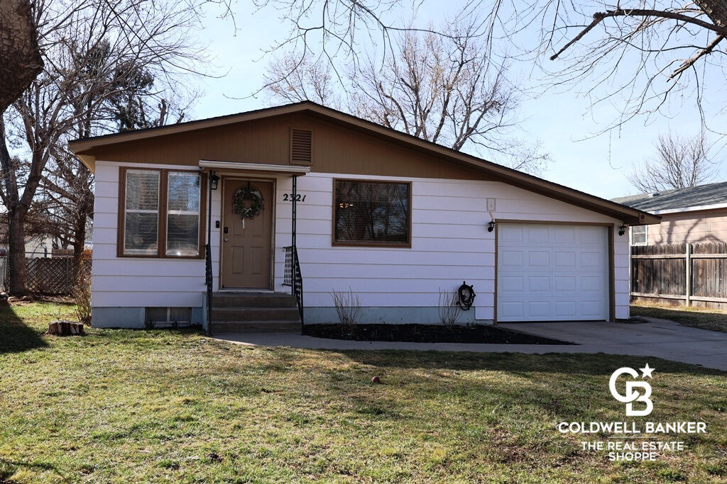 Property Photo: 2321 N B Street KS 67846