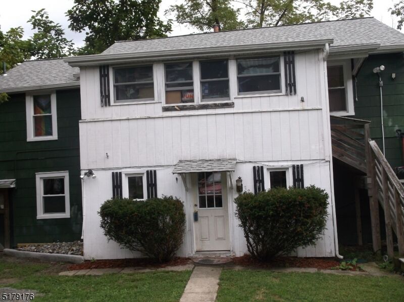 Property Photo:  32 S Gifford St 2  NJ 07405 