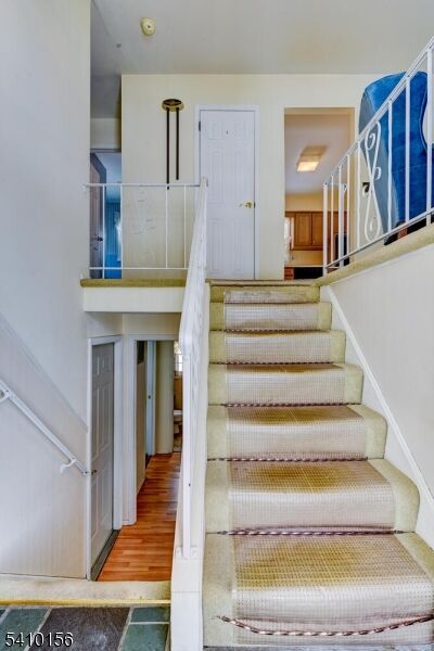 Property Photo:  1366 Spur Ct  NJ 08807 