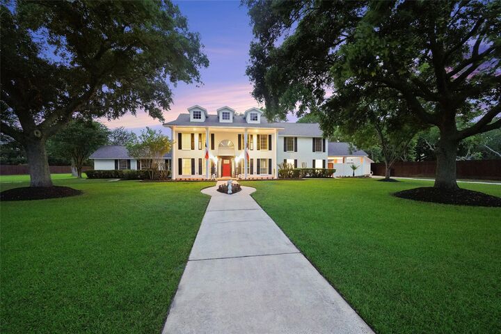 Property Photo:  1910 Avenue L  TX 77510 