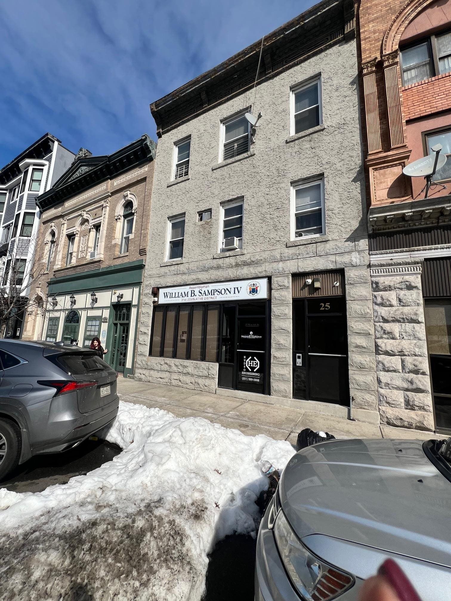 Property Photo:  25 West 8th St 2R  NJ 07002-5202 