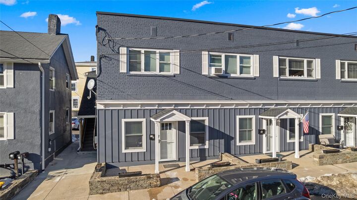 Property Photo:  197 Grand Street 1  NY 10520 