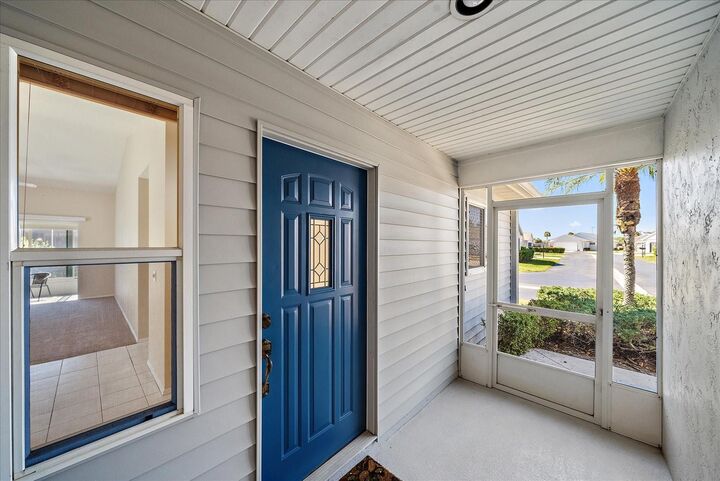 Property Photo:  677 Ironwood Circle 104  FL 34292 