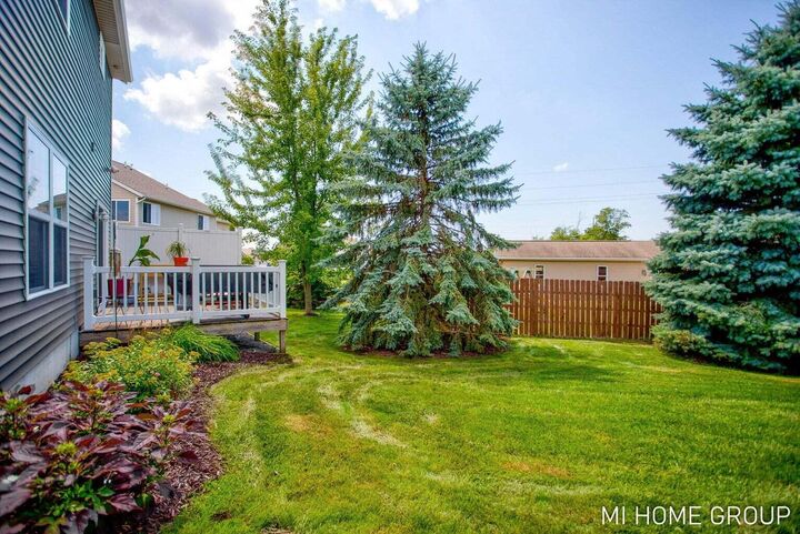 Property Photo: 11887 Quincy Meadow Drive MI 49424