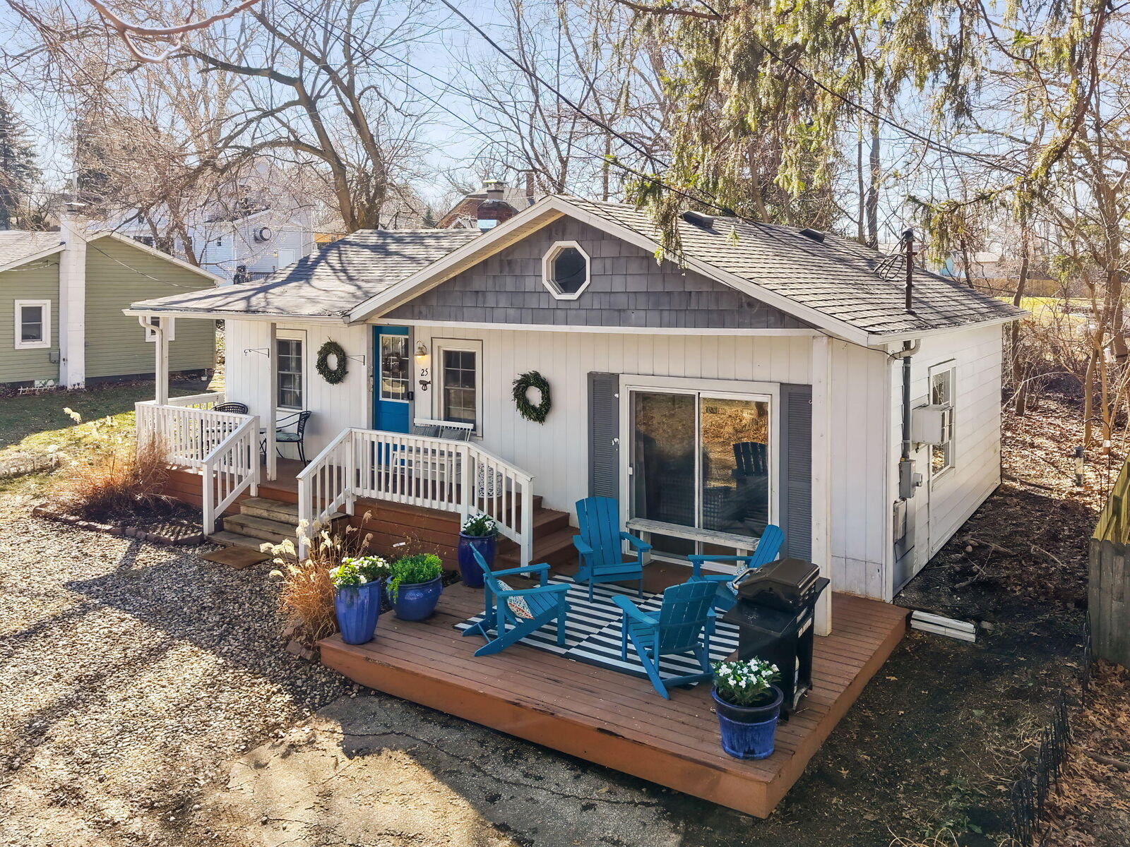 Property Photo:  25 Ramona Court  MI 49117 