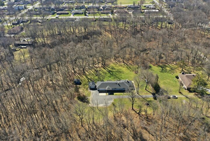 Property Photo:  2 Rohe Lane  IL 60417 