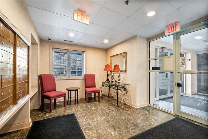 Property Photo:  7071 W Touhy Avenue 403  IL 60714 