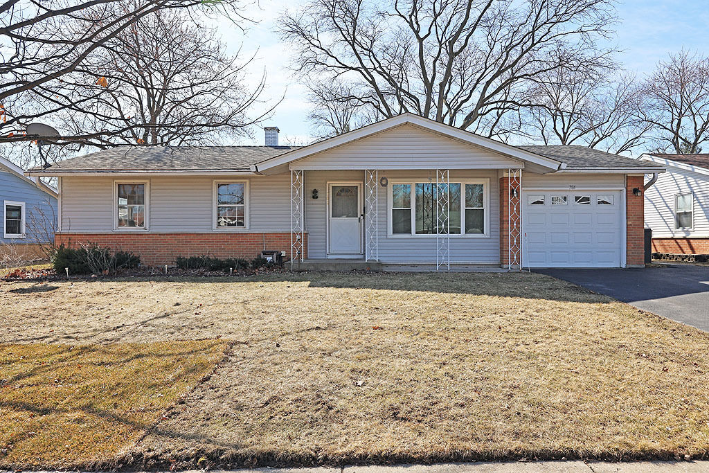 Property Photo:  
