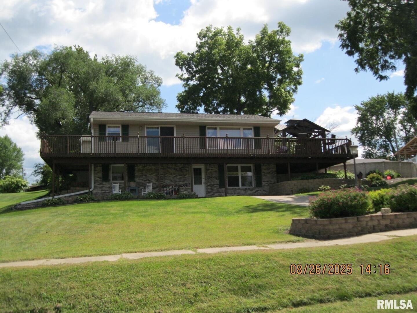 Property Photo:  301 N Church St Street  IL 61230 