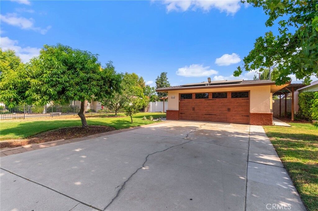 Property Photo: 25446 Lane Street CA 92354