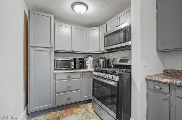 Property Photo:  4144 Helena Avenue  OH 44512 