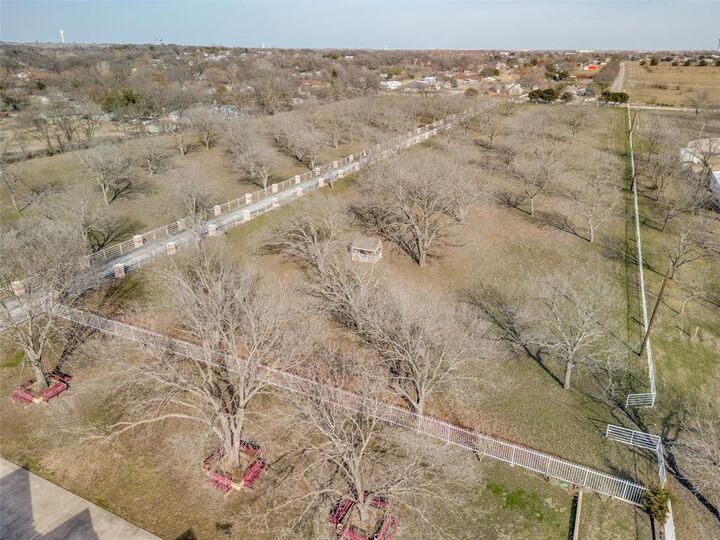 Property Photo: 2020 S Bridgefarmer Road TX 75069