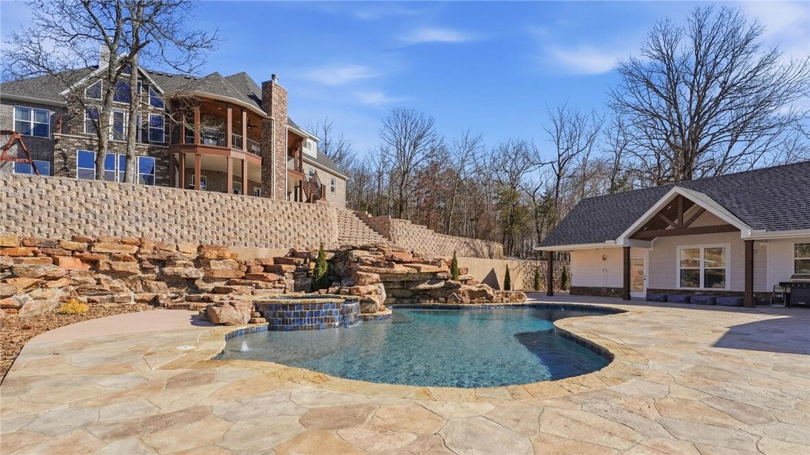 Property Photo:  2413 N Autumn View Drive  AR 72701 