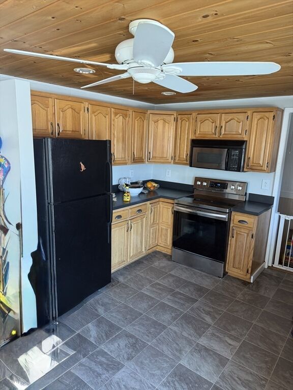 Property Photo:  2 Sachem Road  MA 01960 